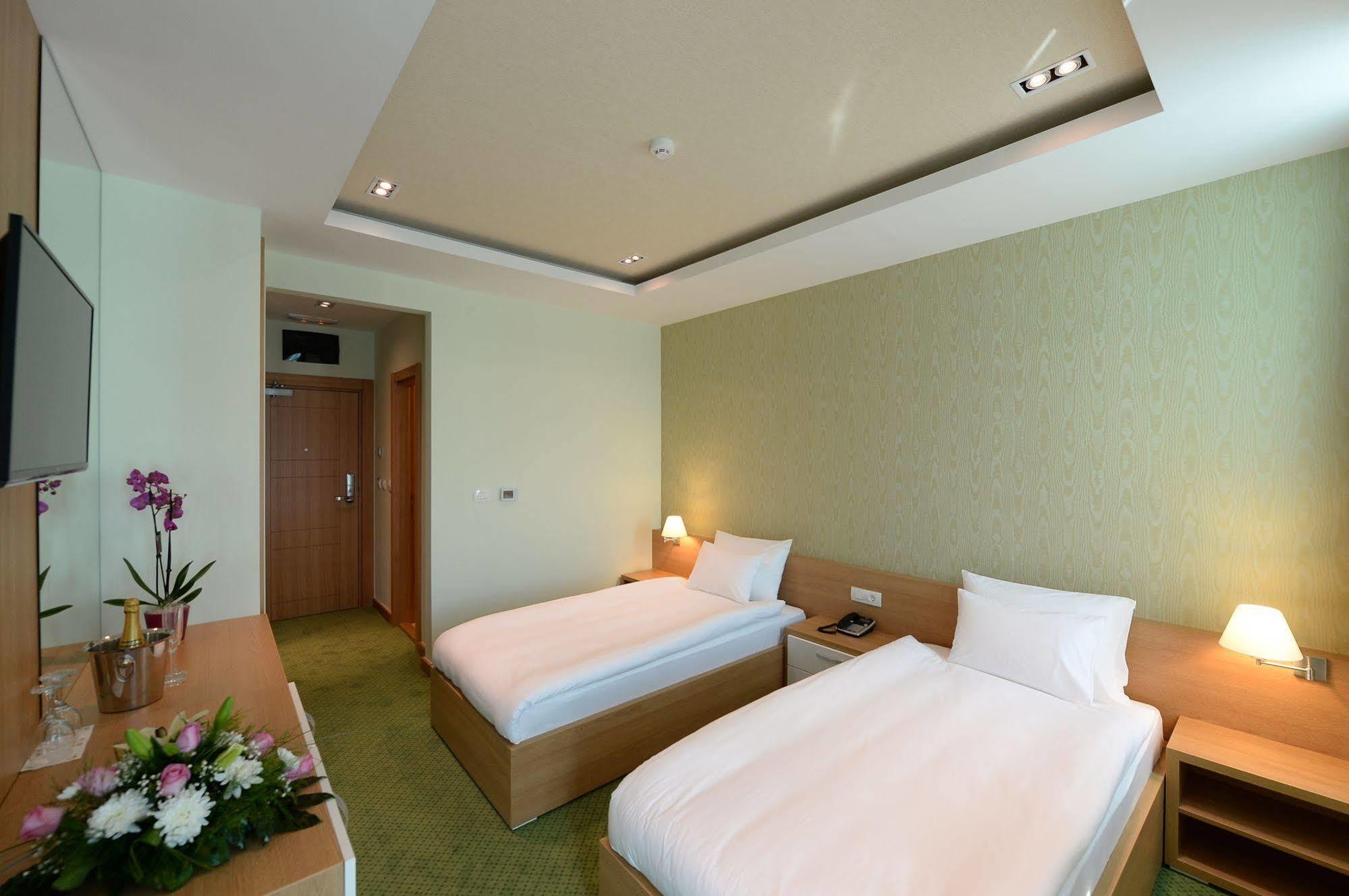 Hotel Hedonic Belgrade Exterior photo